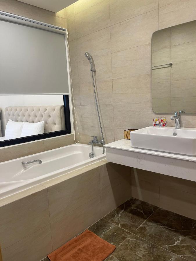 Flc Sea Tower - Jenny Pham Apartment กวีเญิน ภายนอก รูปภาพ